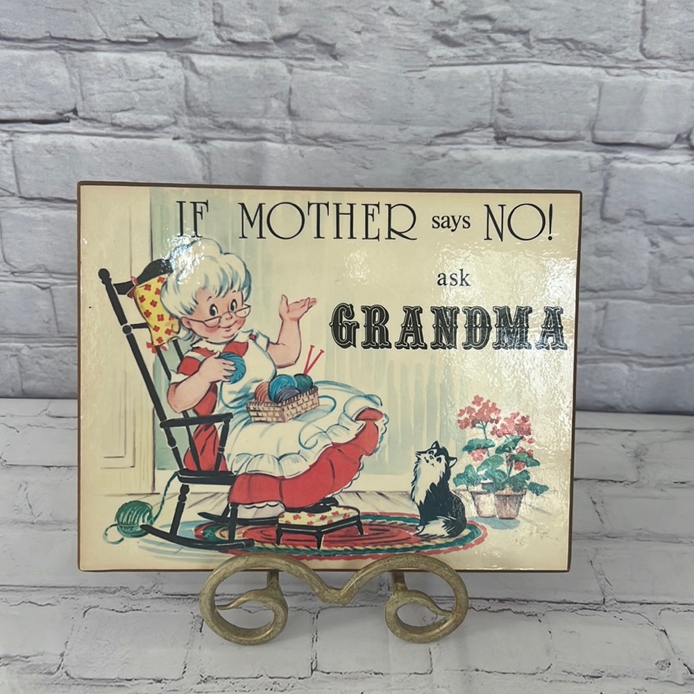 GRANDMA SiGN Living Quotes 1976 Russ Bertie & Co child room decor